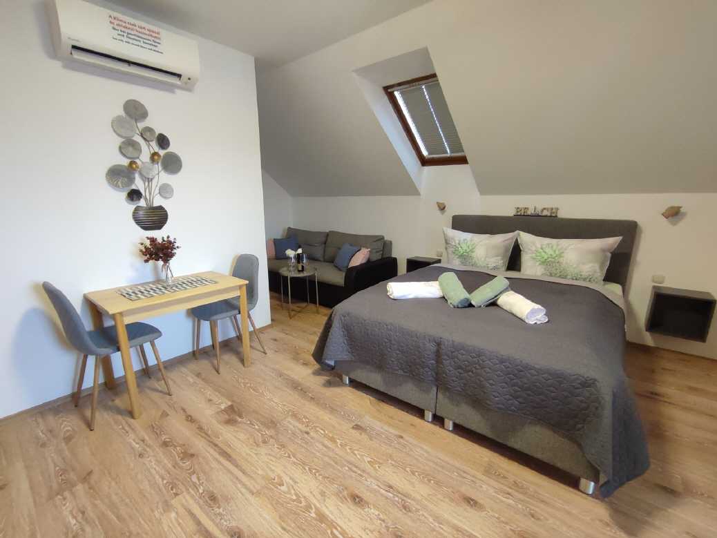 Bequem eingerichtete Deluxe - Doppelzimmer mit Klimaanlage