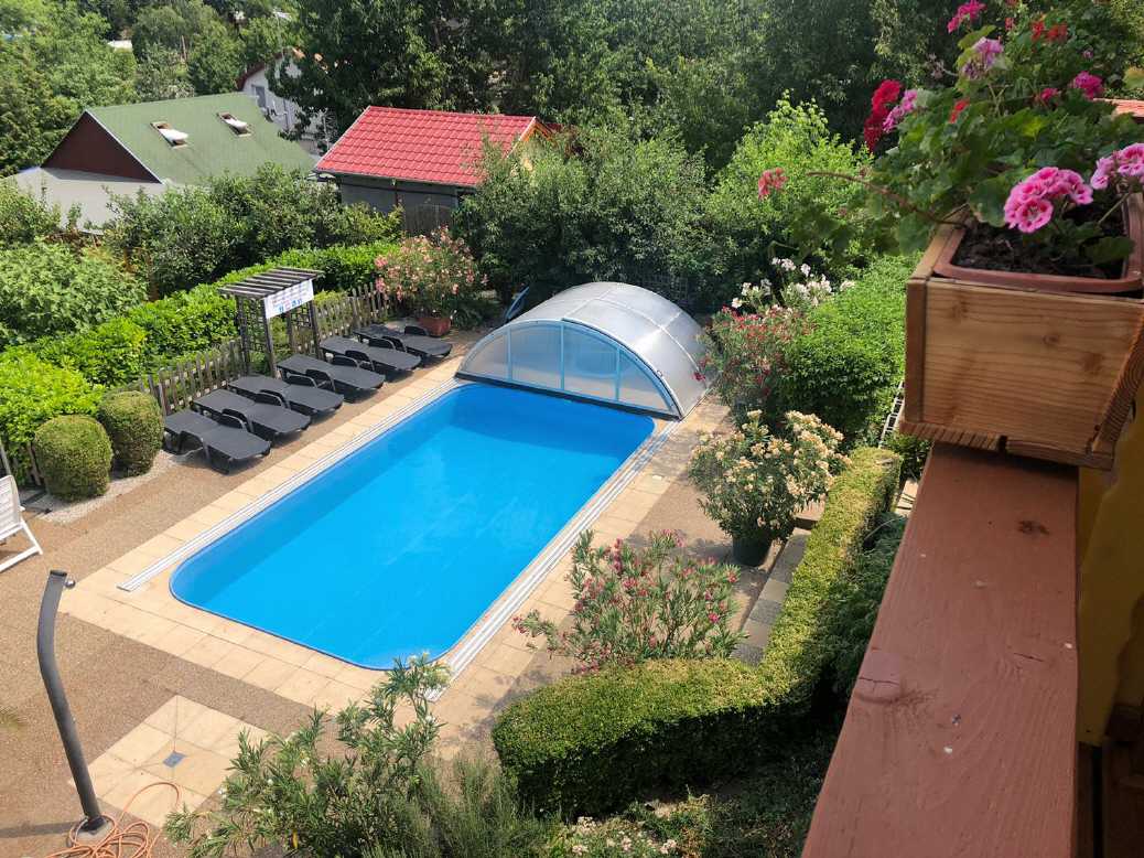 Pension Marika in Siófok mit Pool - Doppelzimmer mit Balkon